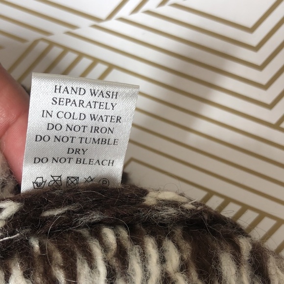 NWT Carducci sweater brown and white - Picture 15 of 15